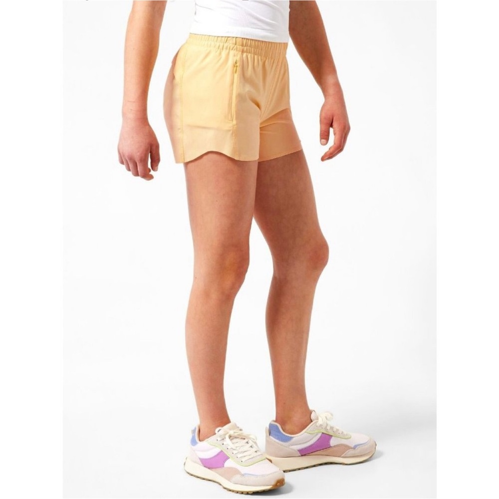 Athleta Girl Heart the Hustle 2.5" Orange Short lined